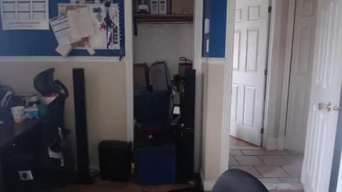 bouch1986 online show from May 2026 08:47:02 PM