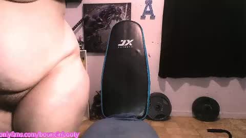Snapshot of bouncinbooty chatting on April 2026 05:30:01 AM Pumpkin Butt online show from April 2026 05:30:01 AM