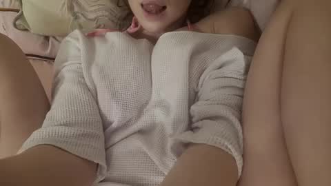 Snapshot of bouncyqueenmajesty chatting on February 2025 12:06:02 AM Bouncy Queen Majesty online show from February 2025 12:06:02 AM