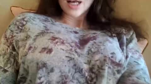 Snapshot of bouncyqueenmajesty chatting on February 2025 06:45:02 PM Bouncy Queen Majesty online show from February 2025 06:45:02 PM