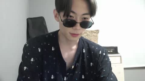 Snapshot of boxman556990 chatting on December 2024 06:28:01 PM boxman556990 online show from December 2024 06:28:01 PM