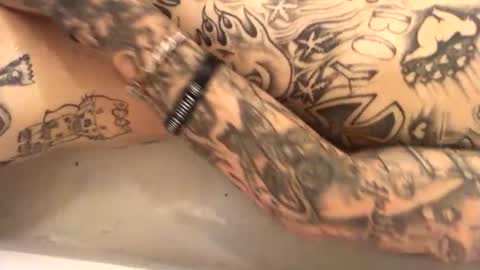 HomoThug and the Bone Collecgor online show from February 2026 10:48:01 AM