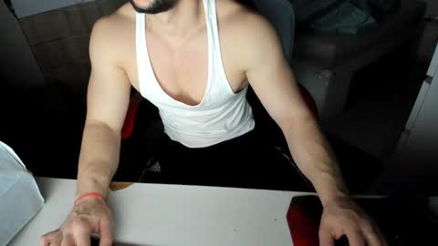 boy_boy22 online show from December 2025 08:05:02 PM