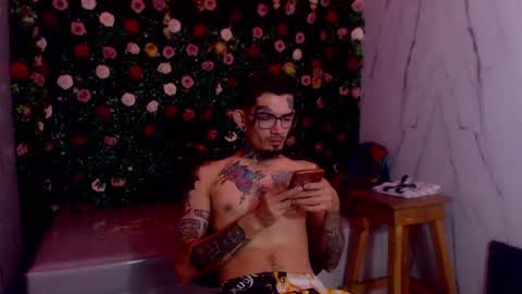 boy_tatto77 online show from May 2026 11:47:01 AM
