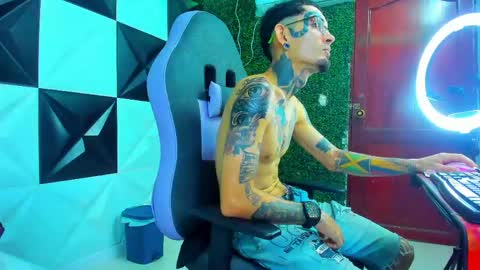 boy_tatto77 online show from May 2026 11:26:01 AM