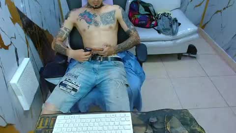 boy_tatto77 online show from June 2026 12:29:01 PM