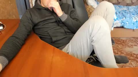 BoyApollon online show from November 2025 08:42:01 AM