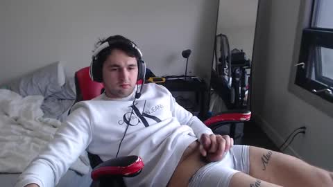 Snapshot of boybigcocks chatting on March 2025 06:00:01 PM For business or to fuck me contact me boybigcocks Follow my OF online show from March 2025 06:00:01 PM