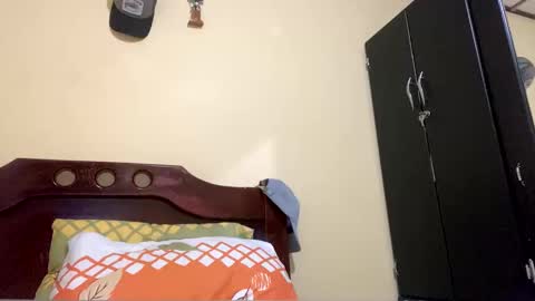 Snapshot of boyfit2023 chatting on January 2025 01:18:02 AM boyfit2023 online show from January 2025 01:18:02 AM