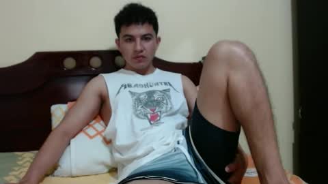 Snapshot of boyfit2023 chatting on February 2025 02:26:01 AM boyfit2023 online show from February 2025 02:26:01 AM