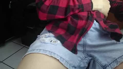 Snapshot of boys_dont_cryy chatting on October 2025 10:39:01 PM boys_dont_cryy online show from October 2025 10:39:01 PM