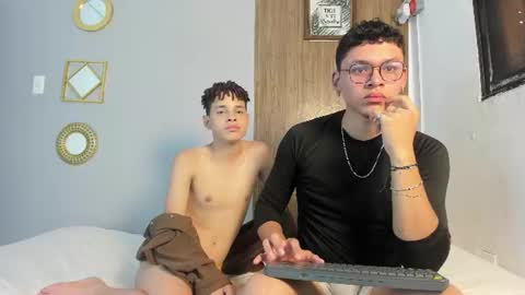 ALEX - TAYLER  -MIKE online show from July 2026 07:26:02 PM