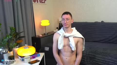 BoyTurtle online show from May 2026 04:52:01 AM