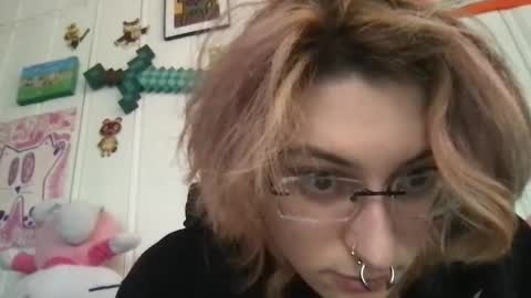 boywithbug online show from March 2025 04:20:01 PM