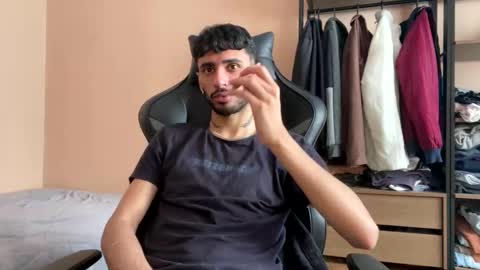 boyzinm2 online show from November 2025 12:38:02 PM