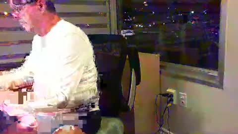 Snapshot of bozou chatting on December 2024 12:59:02 AM bozou online show from December 2024 12:59:02 AM