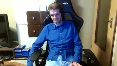 Snapshot of bponie1 chatting on December 2024 02:12:02 AM bponie1 online show from December 2024 02:12:02 AM