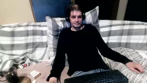 Snapshot of bponie1 chatting on November 2025 11:38:02 PM bponie1 online show from November 2025 11:38:02 PM