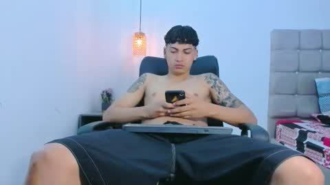 Snapshot of br4ndon_cooper chatting on March 2026 04:32:02 PM Brandon online show from March 2026 04:32:02 PM