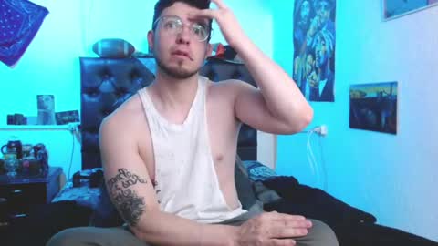 brad hot boy online show from December 2024 05:15:01 PM