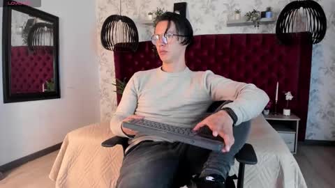 brandon_starkk online show from March 2026 11:49:02 AM