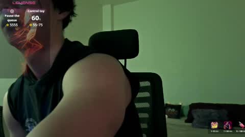 brandon_starkk online show from April 2026 12:05:02 PM