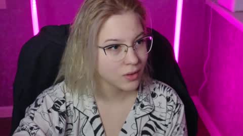 Snapshot of brandy__stars chatting on January 2025 02:37:02 AM Belle online show from January 2025 02:37:02 AM