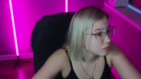 Snapshot of brandy__stars chatting on February 2025 02:47:02 AM Belle online show from February 2025 02:47:02 AM