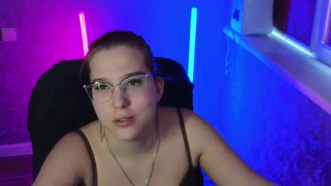 Snapshot of brandy__stars chatting on February 2025 04:57:02 AM Belle online show from February 2025 04:57:02 AM