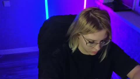 Snapshot of brandy__stars chatting on February 2025 12:05:02 AM Belle online show from February 2025 12:05:02 AM