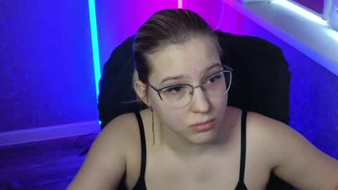 Snapshot of brandy__stars chatting on March 2025 04:47:02 AM Belle online show from March 2025 04:47:02 AM