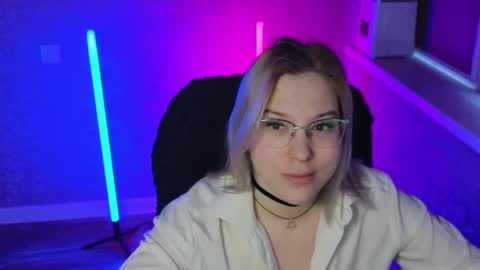 Snapshot of brandy__stars chatting on March 2025 02:04:02 AM Belle online show from March 2025 02:04:02 AM