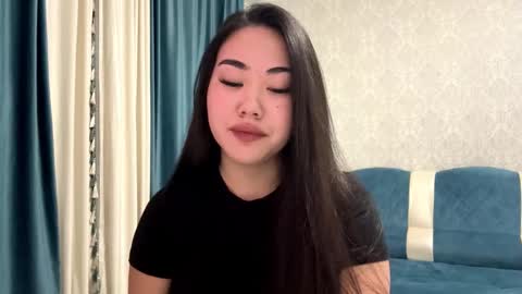 Aypril   online show from October 2025 03:01:01 PM