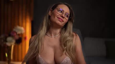 Snapshot of brandywhite chatting on October 2025 05:24:01 AM Alex online show from October 2025 05:24:01 AM