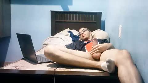 Snapshot of brasil43 chatting on January 2026 11:42:02 PM PutoBR online show from January 2026 11:42:02 PM