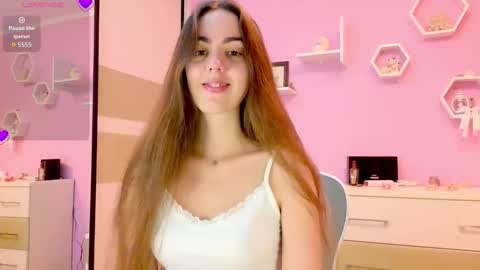 Snapshot of bratty_bun chatting on October 2025 05:34:01 PM Annie online show from October 2025 05:34:01 PM