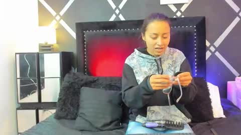 bravepetunia online show from October 2025 01:21:01 PM