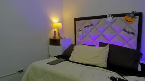 bravepetunia online show from November 2025 01:13:02 PM