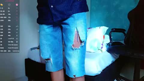 Snapshot of bray_hotboy chatting on January 2025 05:51:02 PM Bray Hotboy online show from January 2025 05:51:02 PM