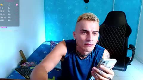 Snapshot of bray_hotboy chatting on March 2025 03:59:01 PM Bray Hotboy online show from March 2025 03:59:01 PM