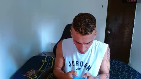 Snapshot of bray_hotboy chatting on January 2026 03:48:02 PM Bray Hotboy online show from January 2026 03:48:02 PM