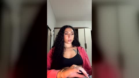 Snapshot of braziliangirllatina chatting on May 2026 09:32:01 PM braziliangirllatina online show from May 2026 09:32:01 PM