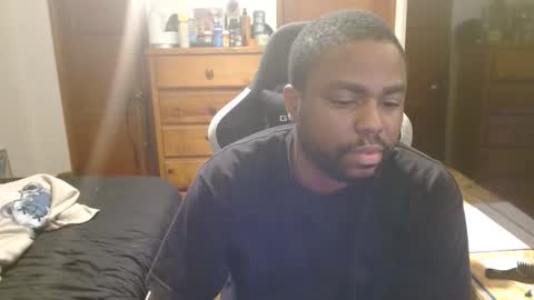 Breadw1nnah online show from December 2025 07:06:01 AM