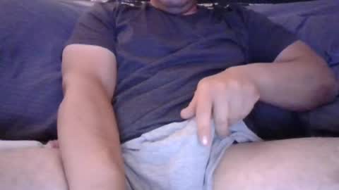 Snapshot of breed_u_ chatting on July 2026 12:11:01 PM breed_u_ online show from July 2026 12:11:01 PM