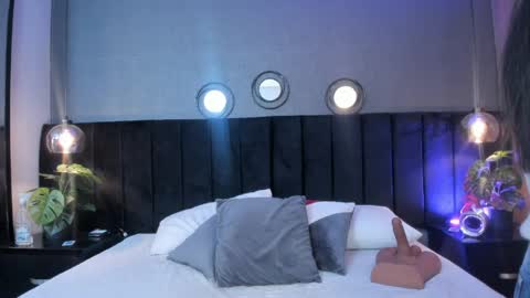   online show from April 2026 03:07:01 AM