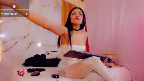 brendasquirtx online show from February 2025 05:54:02 PM