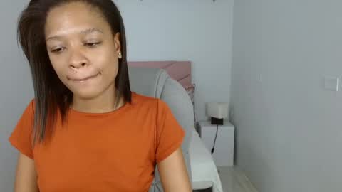 Snapshot of brendathompson_ chatting on January 2025 03:18:01 PM Brenda online show from January 2025 03:18:01 PM