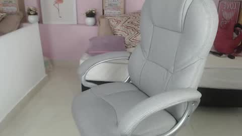 Snapshot of brendathompson_ chatting on February 2025 12:59:01 PM Brenda online show from February 2025 12:59:01 PM