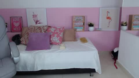 Snapshot of brendathompson_ chatting on February 2025 02:00:02 PM Brenda online show from February 2025 02:00:02 PM