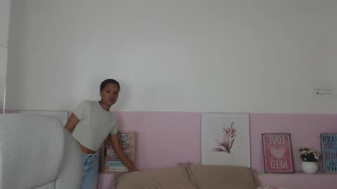 Snapshot of brendathompson_ chatting on February 2025 11:58:01 AM Brenda online show from February 2025 11:58:01 AM